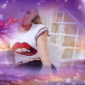 Meet your Posher, Amarilis